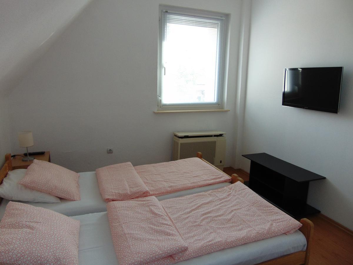 Mezőkövesd Csevi Apartmanhaz מראה חיצוני תמונה